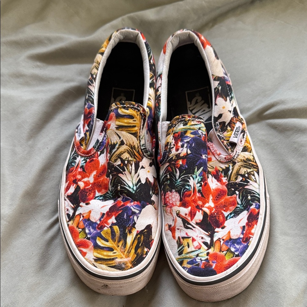 Vans Tropical Floral Slip-Ons